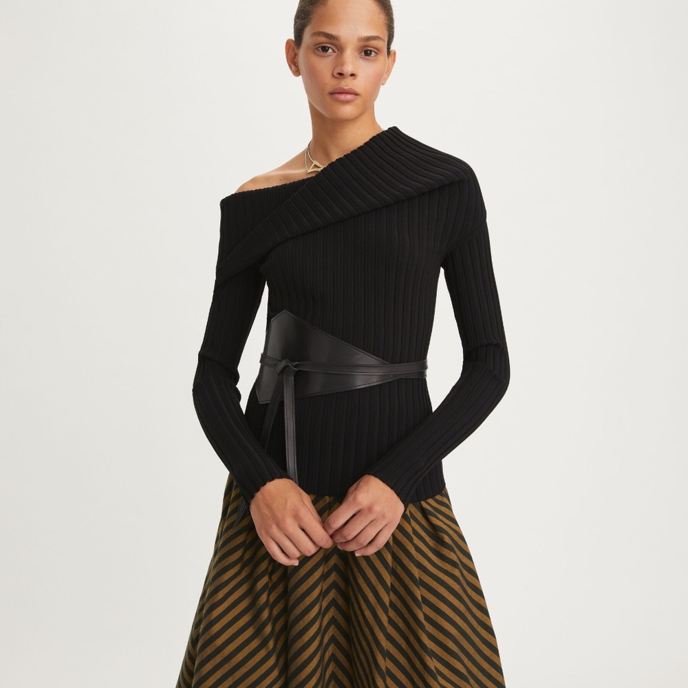 TORY BURCH RIBBED OFF SHOULDER SWEATER